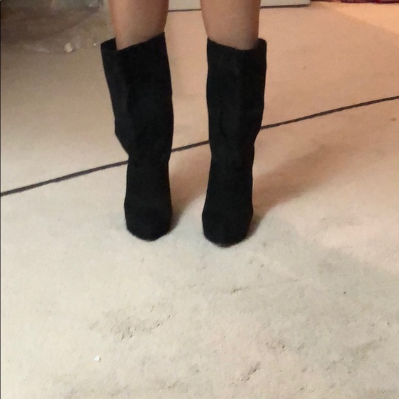 Perfect condition black Prada suede boots - Picture 5 of 7